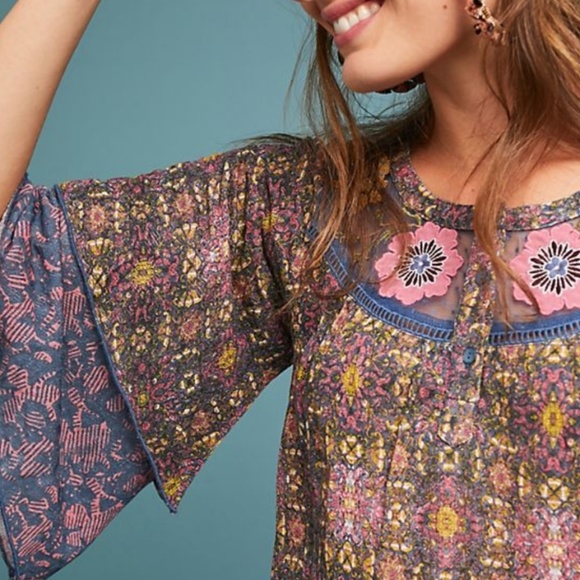 🆕️ Anthropologie Embroidered Floral Tiered Sleeve Boho Blouse Size Small - Picture 2 of 12
